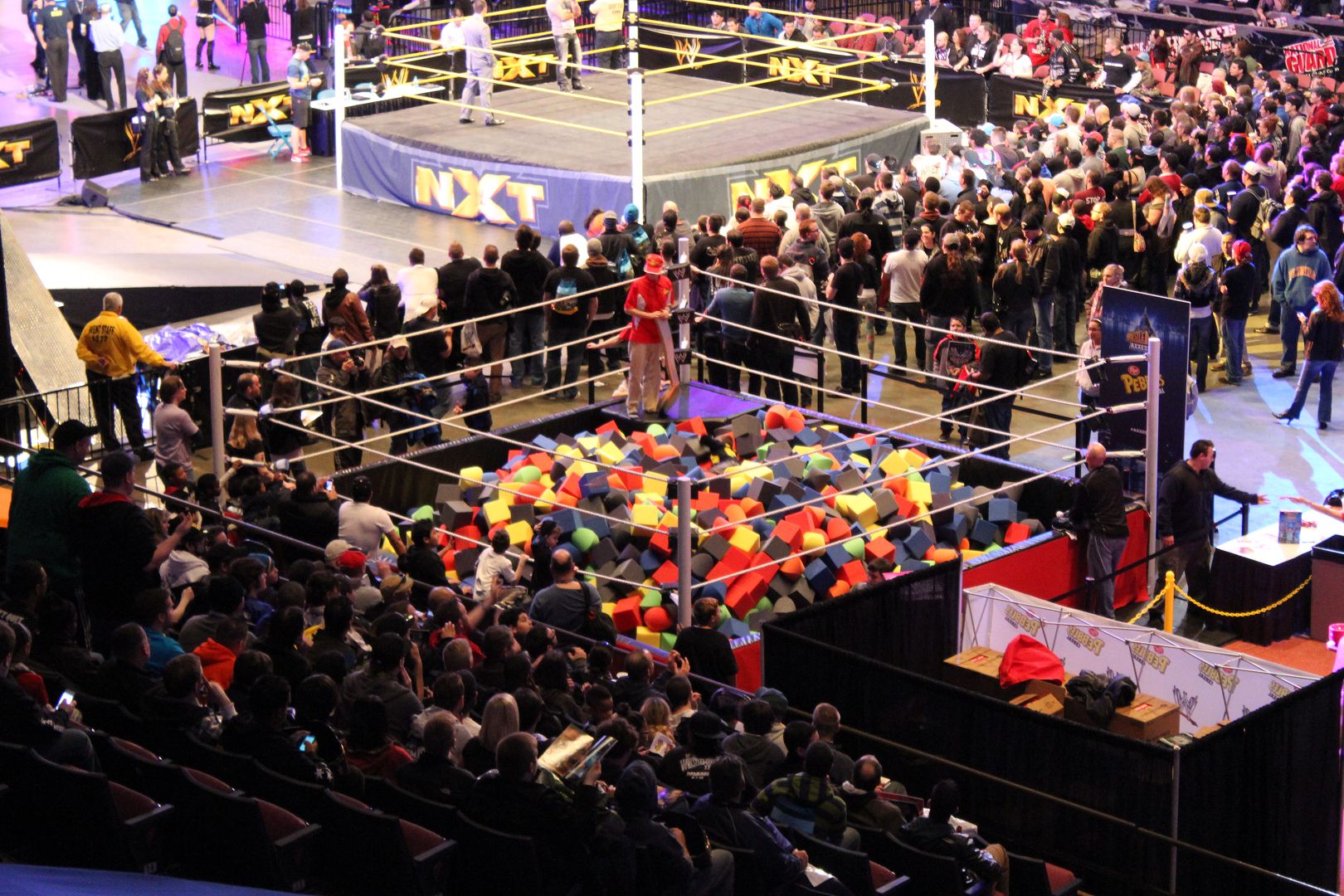 Index of /wp-content/flagallery/blog-wwe-axxess-2013-at-the-izod-center