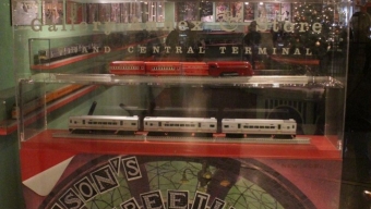 The Holiday Train Show at the New York Transit Museum : The LocalBozo.com Five Days Of Christmas