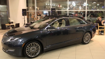 Manhattan Lincoln Hosts Dine & Drive with Chef Marc Murphy’s Benchmarc for 2013 MKZ