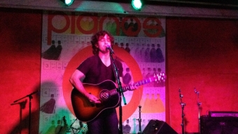 Thomas Ian Nicholas Croons the CBGB Festival at Pianos