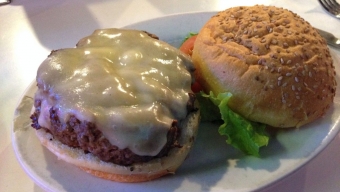 The â€œCheeseburgerâ€ at Paul’s Da Burger Joint: Worth the Hype?