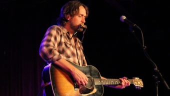 Hayes Carll Croons at Brooklyn’s Bell House