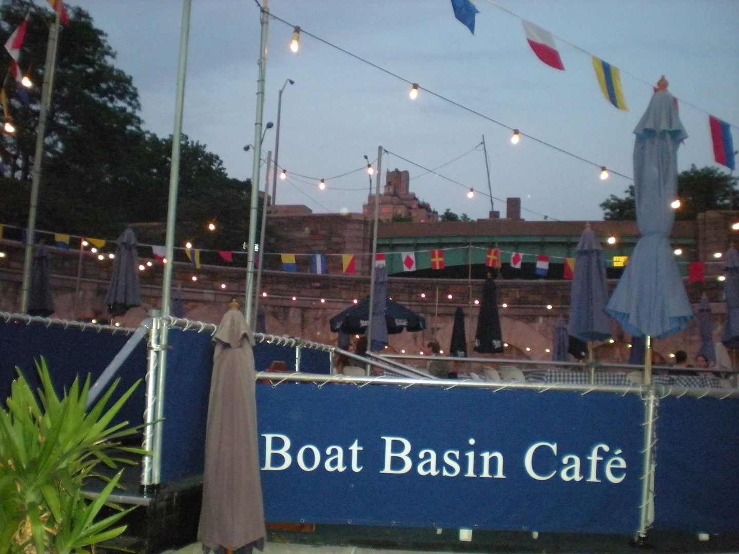 The West 79th Street Boat Basin CafÃ© on the Hudson River LocalBozo