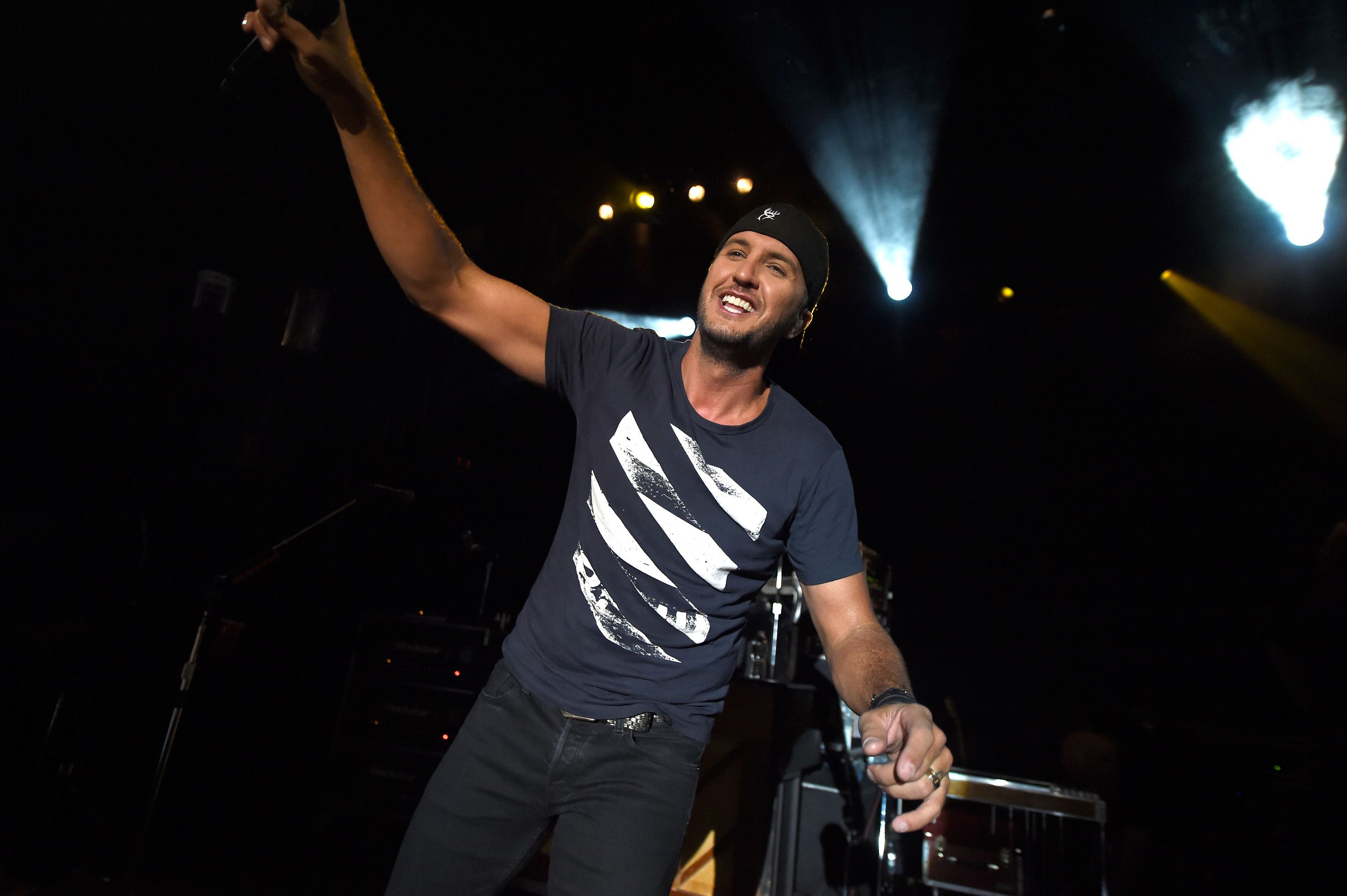 Citi Presents Exclusive Performance by Luke Bryan for Citi Cardmembers to Celebrate The Release of New Album "Kill The Lights"